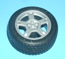 Uno pneumatico anteriore scala 1/18 Goodyear Eagle GS-C su ruota 1998 C5 Corvette 1 Maisto