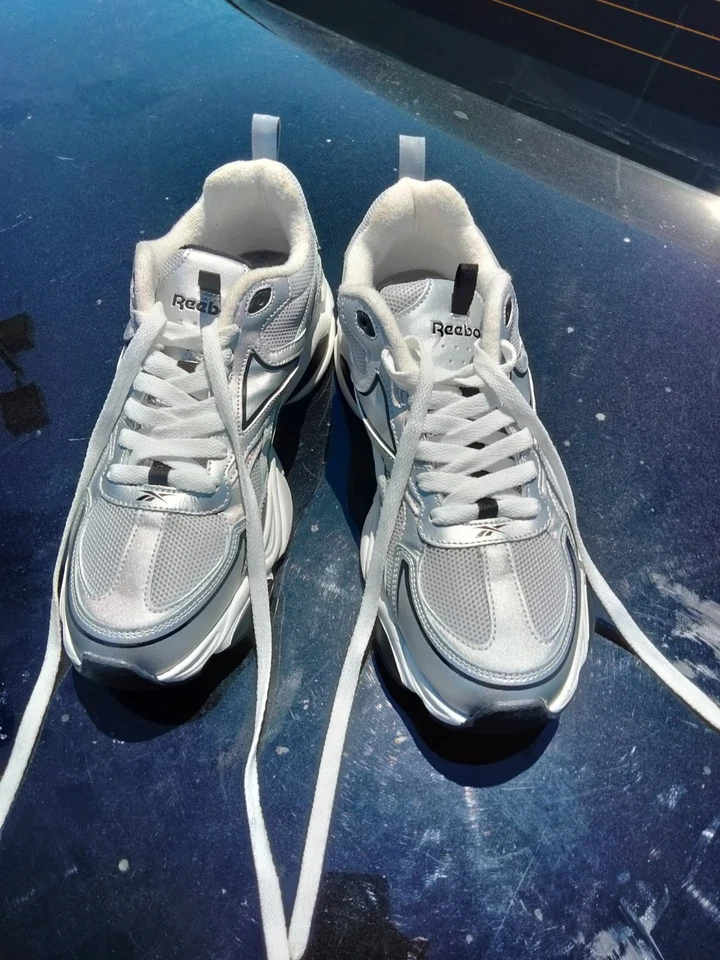 Reebok Royal Charge Y2K Chunky Gray/White/Blk Leather Run AR30246M Mens Sz 12 - Image 3 of 4