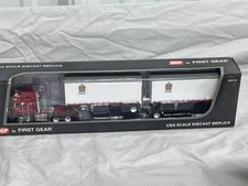 KENWORTH K100 COE w Double Pup Trailers CR ENGLAND 1:64 DCP 60-1223 NIB