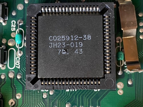 Puce ATARI - MMU CO25912-38 / CO25912-38 Atari MMU PLCC - Photo 4 sur 4