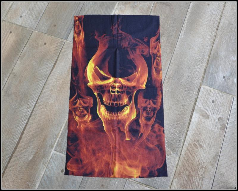 Tour de cou de protection  Tête de Mort / Croix de Malte  (idéal pour
