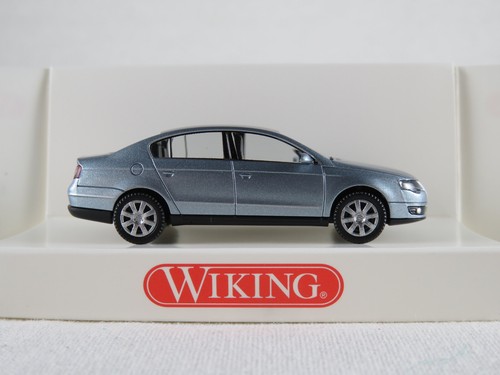 Wiking 06401 VW Passat Limousine (2005) in arcticblue-silvermetallic 1:87/H0 OVP - Bild 8 von 8