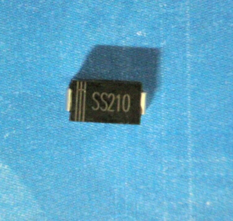 10Stück SS210 Schottky Diode, 100V / 2A, DO-214AA (SMB)