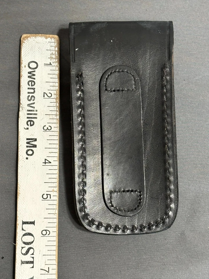 De Colección SCHRADE Rocky Mountain Elk Base Cuero JIM ZUMBO CUCHILLO FUNDA Cinturón Foto 3 de 4