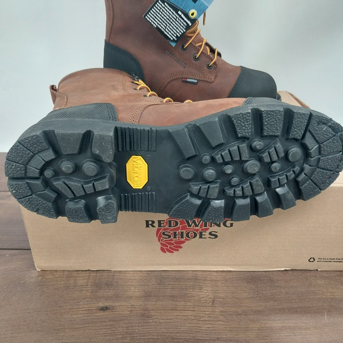 Red Wing 4499 TruWelt Men display picture 1