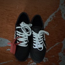 Off-White Black/White Low Top Lace-Up Athleti...