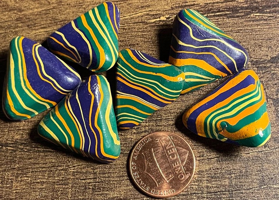 6 Plastic Triangle Orange Green Purple Multi-color Shank Buttons 25mm 1" 14935 - Image 2 of 3