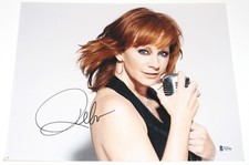 REBA MCENTIRE COUNTRY MUSIC LEGEND SIGNED AUTHENTIC 11x14 PHOTO BECKETT COA BAS 
