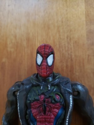 Vintage Marvel / ToyBiz - Battle Damaged Spider-Man - 5
