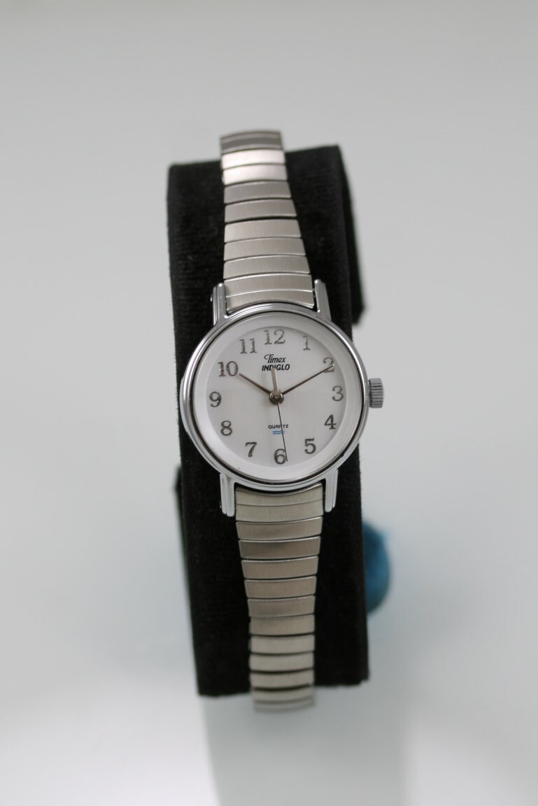 Timex Women Watch Stainless Steel Silver Stretch Battery WR  display picture 1