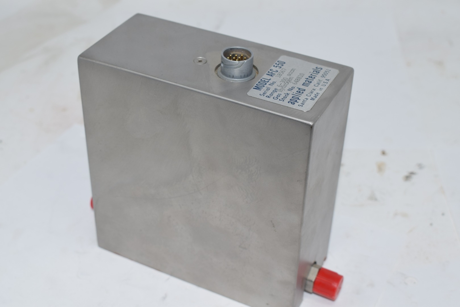 Applied Materials AFC-550 Mass Flow Controller 6-300 sccm Hydrogen 648810