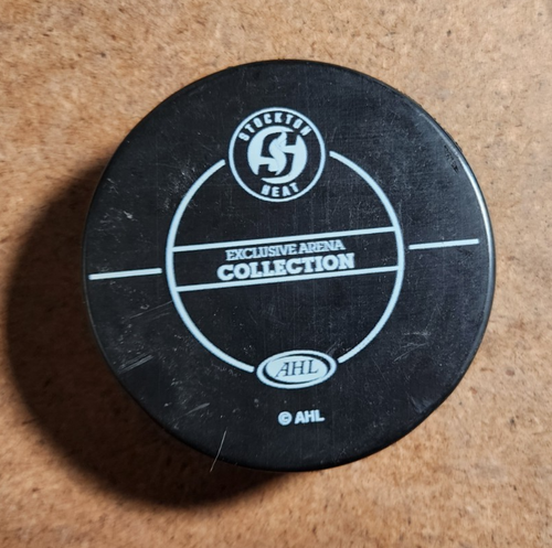 2er Set ECHL Stockton Thunder Hockey Pucks & 1 handsignierter / signed Hockey Puck - Bild 6 von 15