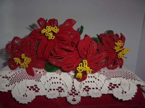 Seed beads beaded red yellow poinsettia flowers handmade vintage 4 stems 16" VG