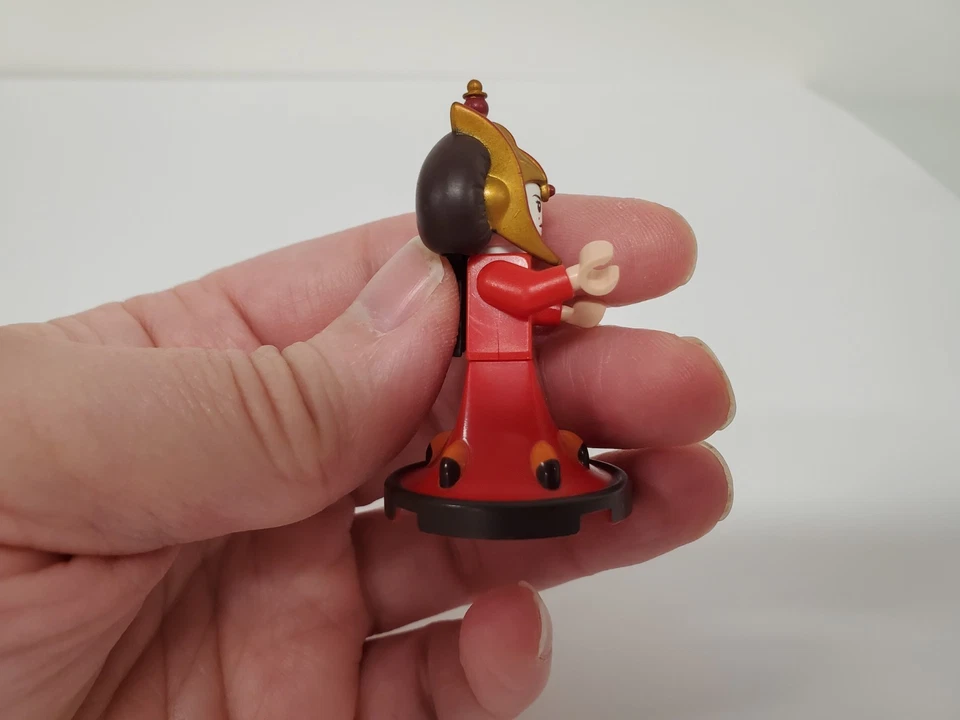 Minifigura LEGO Reina Amidala - Torso Hairline Crack Foto 3 de 4