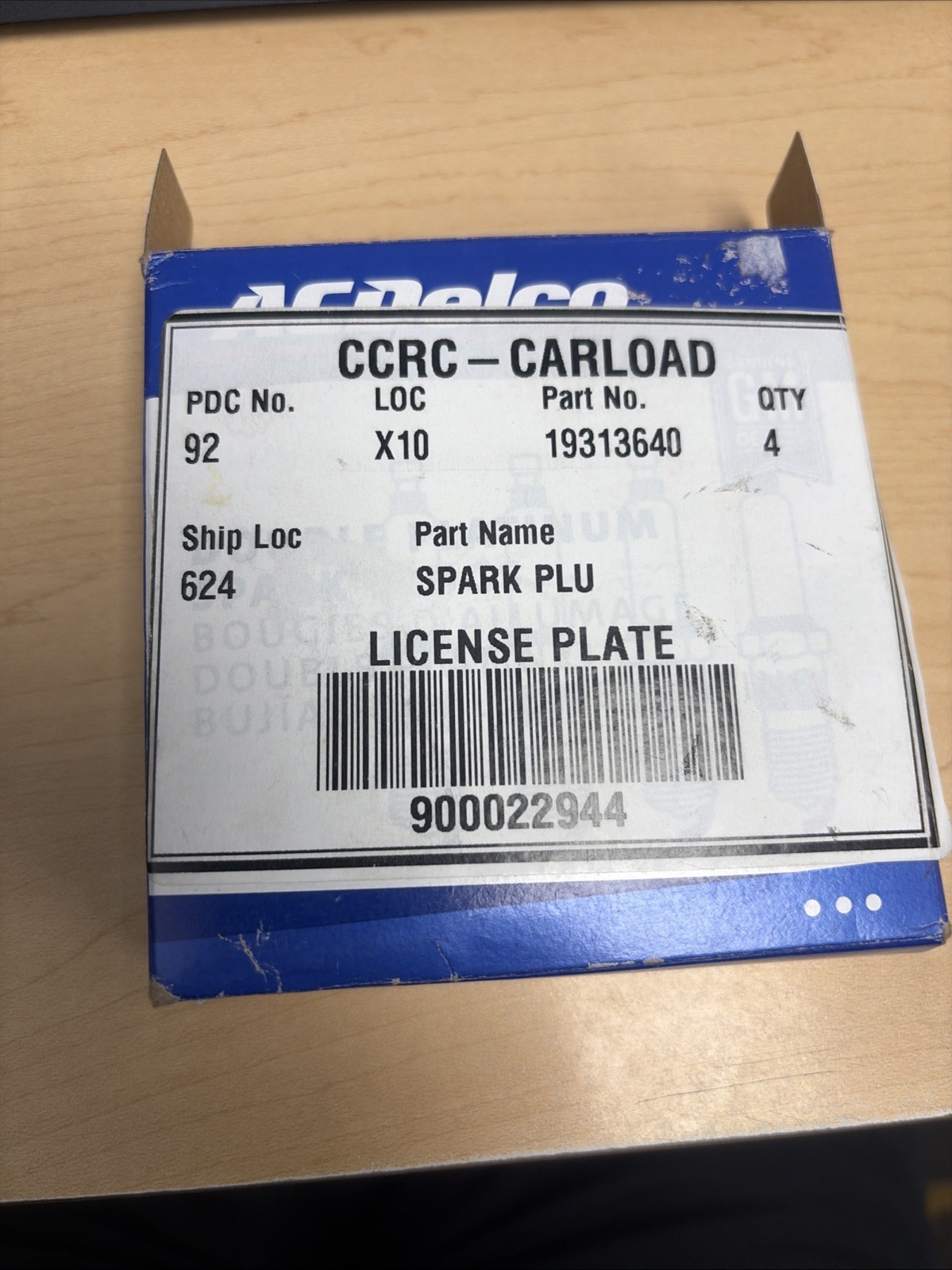 4 pack of 41-816 / 19313640 / 41816  AC Delco platinum spark plugs. Brand New