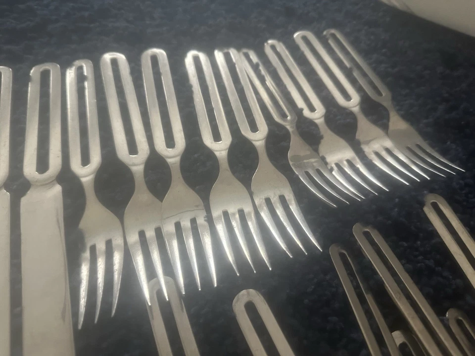 Juego de cubiertos de acero inoxidable Stanley Roberts Cycles COREA MCM 35 piezas *LEER Foto 4 de 4