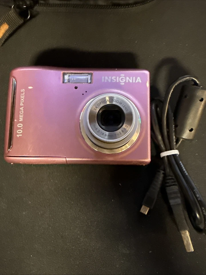 Insignia NS-DSC10A Câmera Digital 10 MP AA Bateria Funciona Perfeitamente Com Bolsa Para Câmera - Imagem 2 de 4