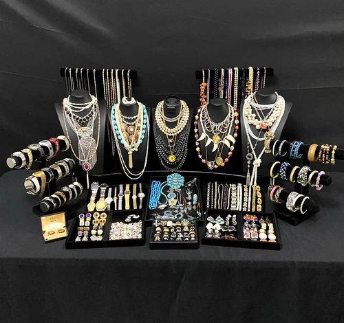 196 pc Antique Vintage Estate Costume Jewelry Some Signed. Lot 716