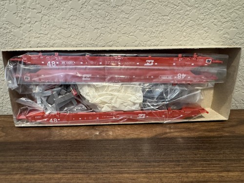 Athearn HO Scale Burlington Northern Gunderson Husky Stack 3-Unit Set - ungebaut