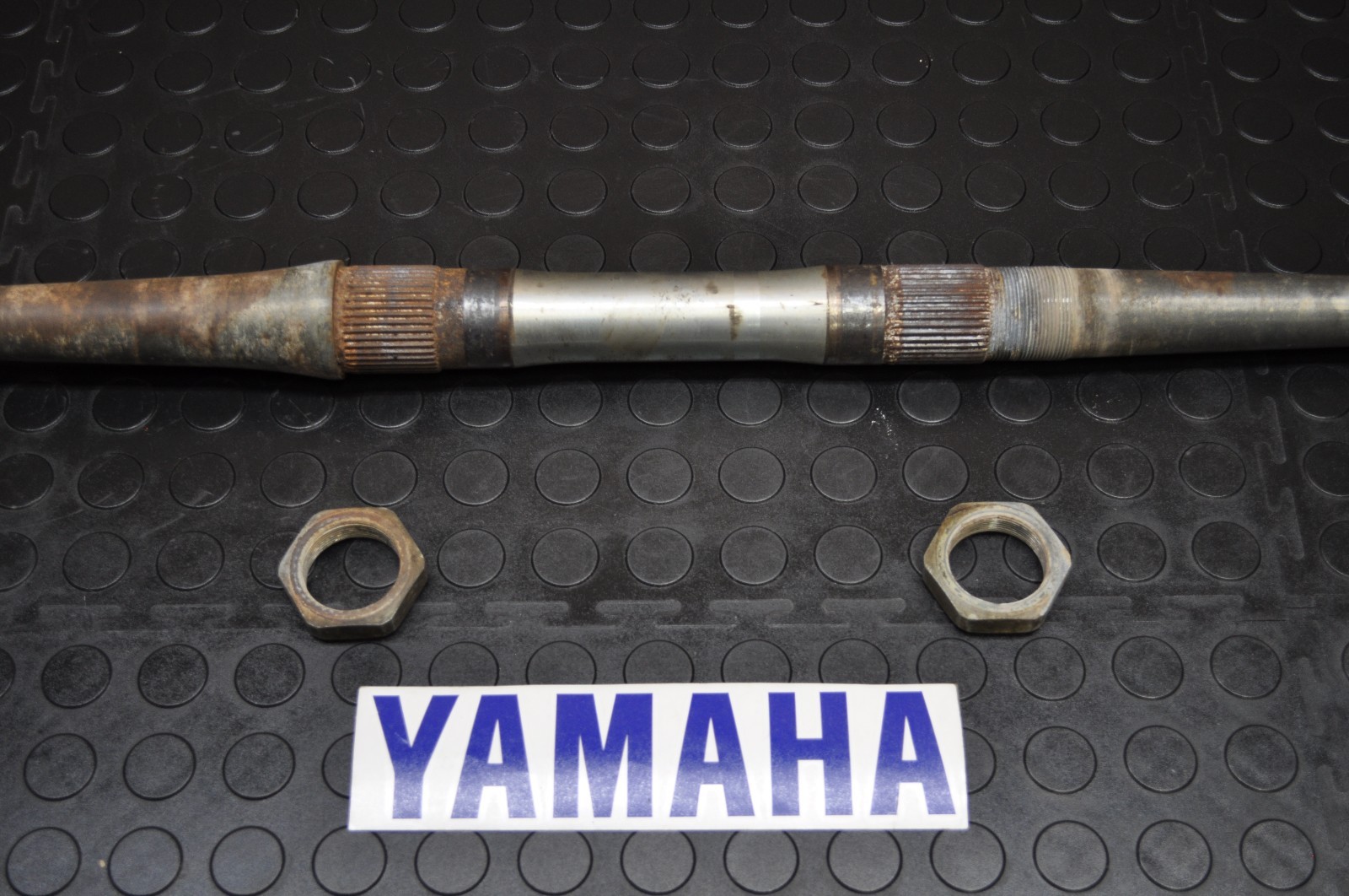 8704 Genuine Yamaha WARRIOR Rear Axle With Nuts Shaft ASSEMBLY eBay