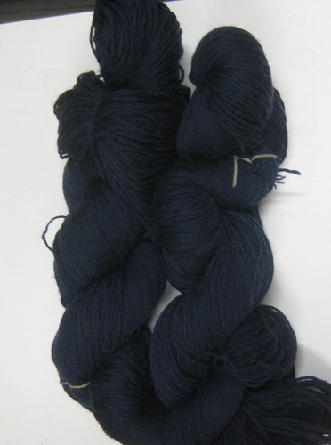 100gm Australian Merino Wool 4ply 100% Merino Dark Navy Blue Hand-dyed Yarn 450m - Picture 3 of 5
