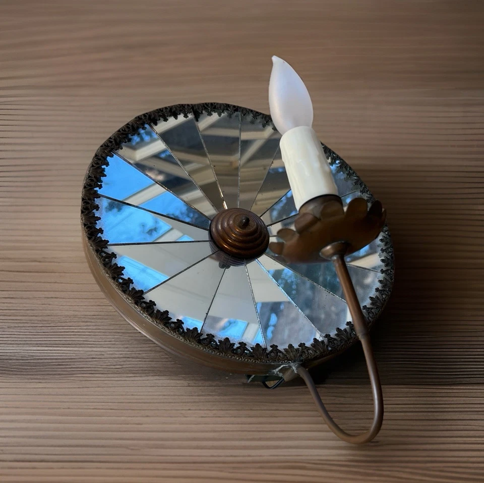 Arandelas antigas francesas espelhadas de cobre e latão do início do século XX, par - Imagem 4 de 4