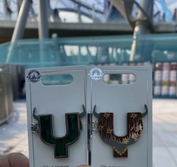 Authentic shanghai disney 2024 zootopia cute Yax the yak Y pin disneyland new