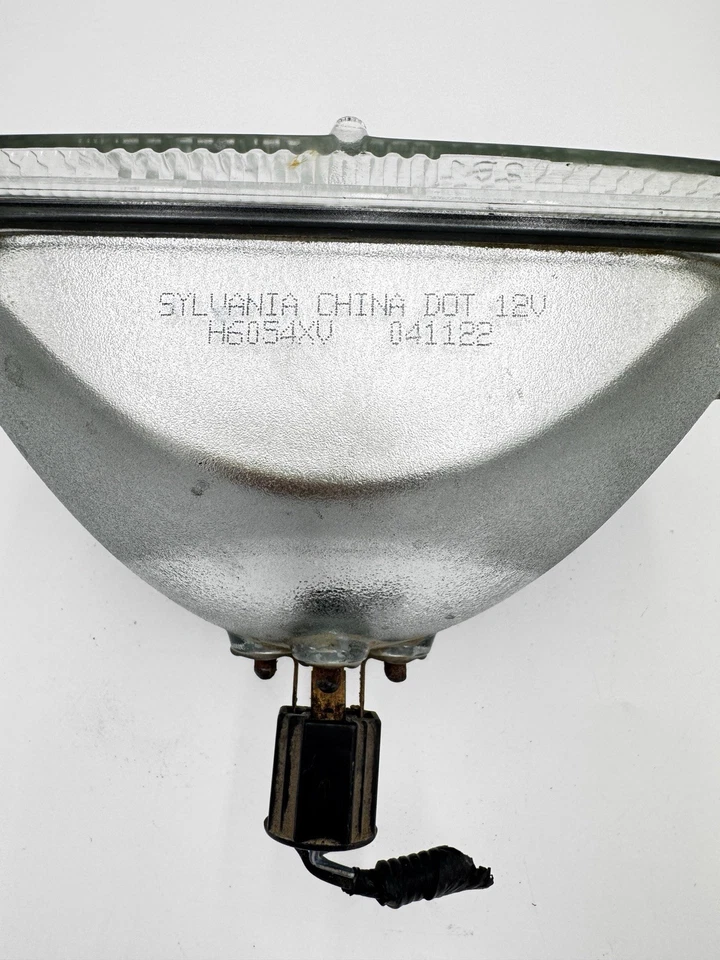 Headlight Bulb-Base GE Lighting H6054 - Image 3 of 4