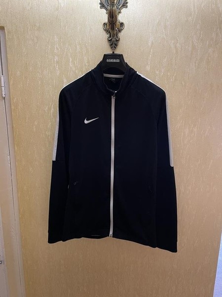 Men Nike Jacket Black 38 / M / 46