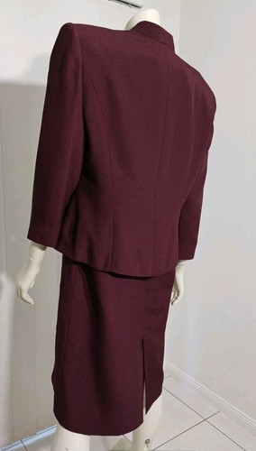Maroon Fitted Dress And Jacket S/M Fully Lined And Padded Shoulders - Picture 2 of 17