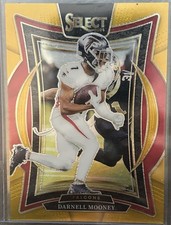 2024 Panini Select Darnell Mooney Concourse Level Gold Prizm #08/10 Falcons