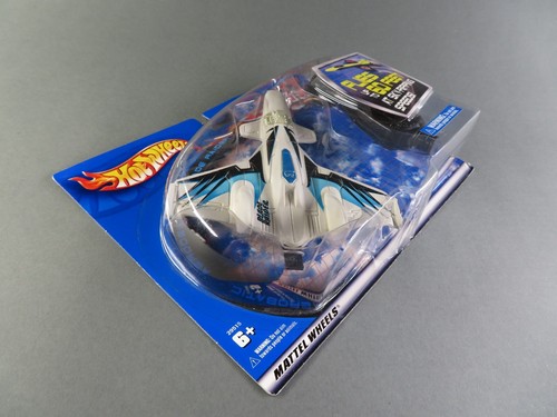 Avión motorizado Hot Wheels Jetz Blade Raider 2000 banda de goma y varilla de lanzamiento nuevo en paquete - Imagen 4 de 6