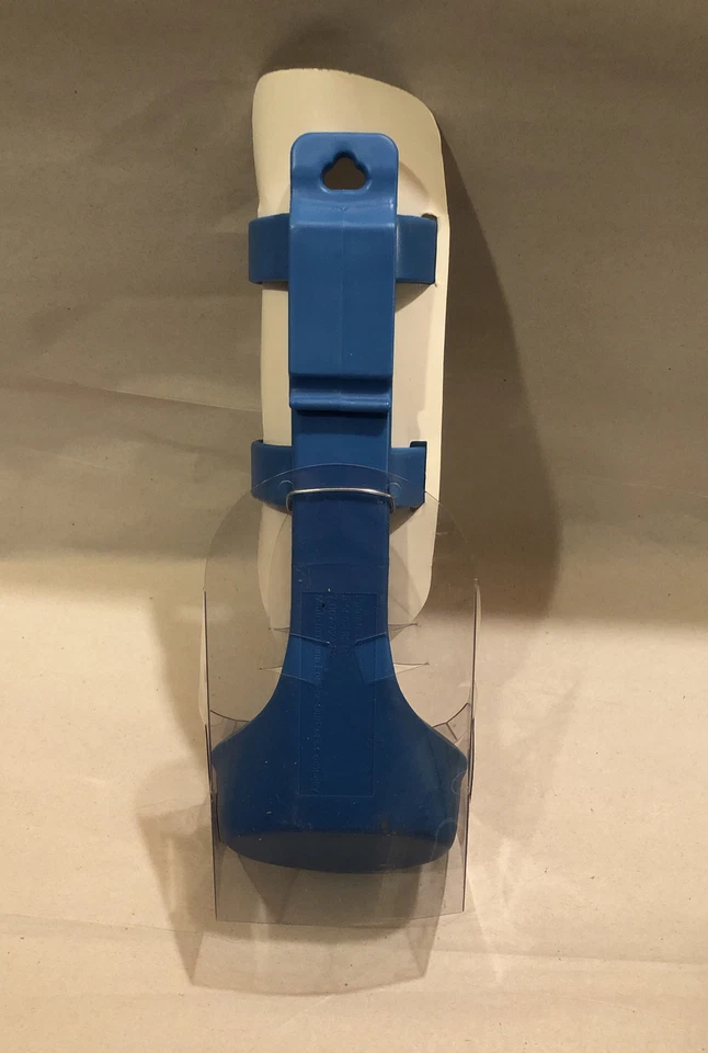 Clip portaaviones de agua para usted y su mascota de viaje ligero Foto 3 de 4