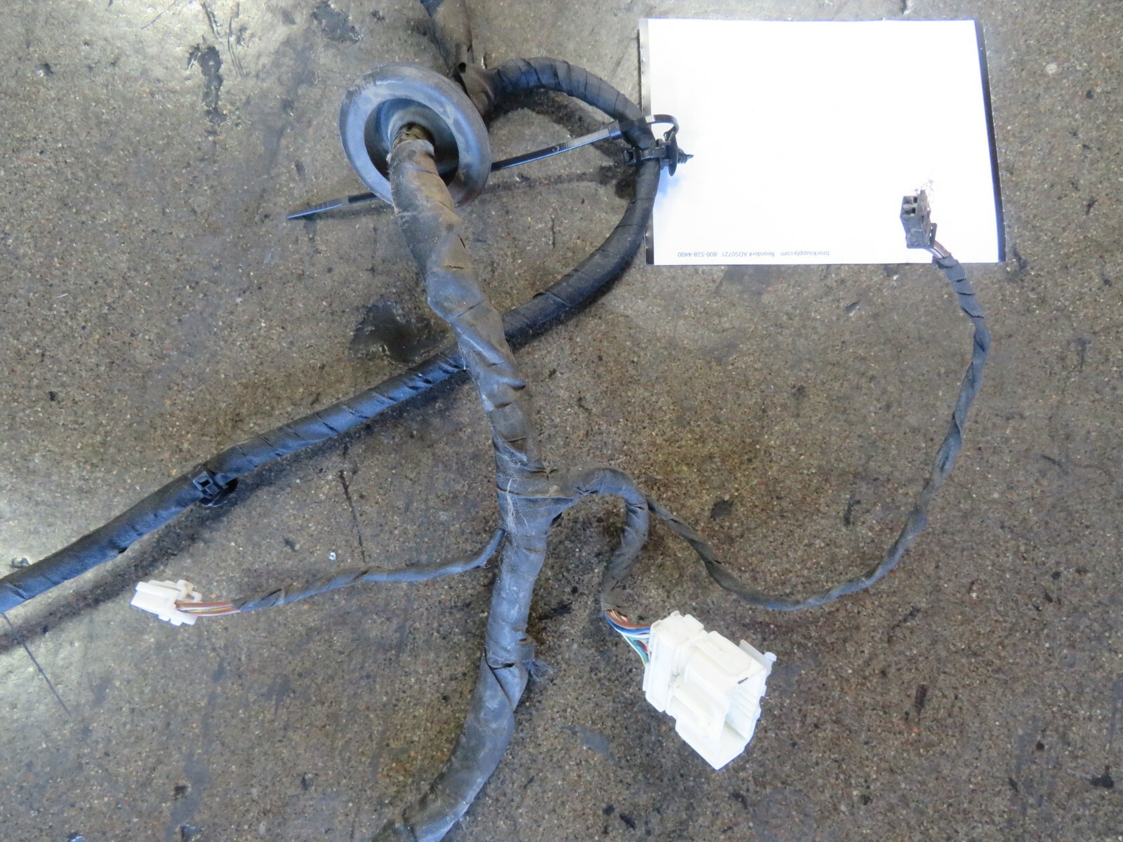 Maserati GranCabrio, RH, Right, Door Wire Harness, Used, P/N 272865