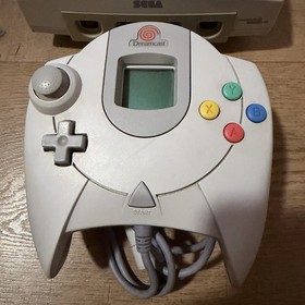 Sega Dreamcast HKT-3020 Console Bundle W/ VMU, Controller, Cords WORKS GREAT!