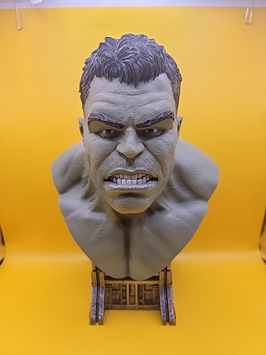 Marvel Avengers Hulk Bust Statue