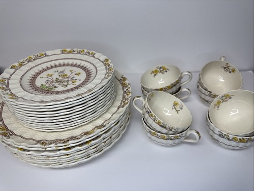 Copeland Spode England Buttercup Lot Of 29