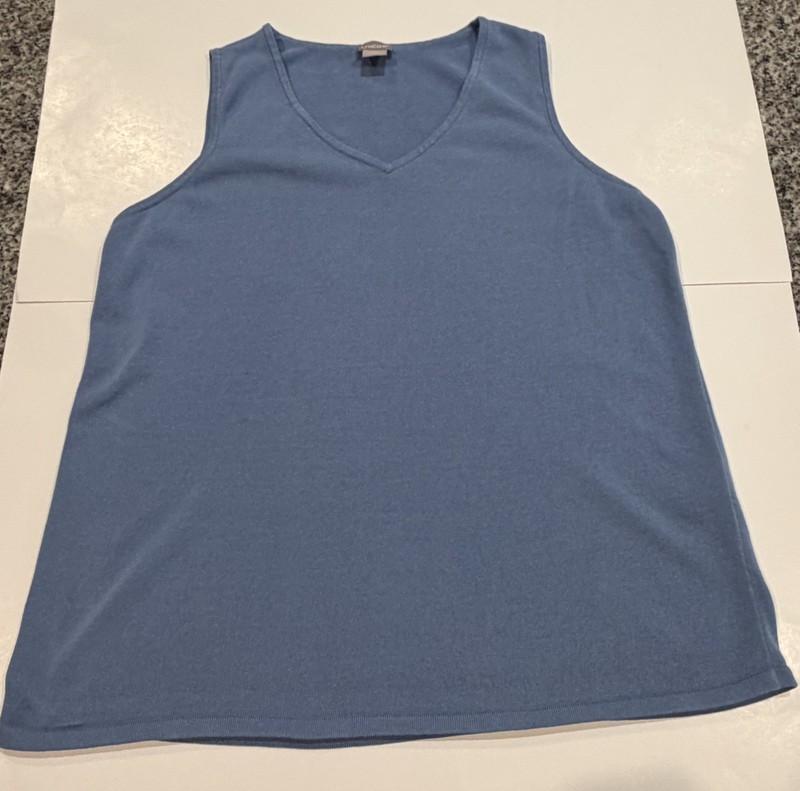 Chicos Shirt Womens size 2 Blue Cotton V-Neck Knit Sleeveless Tank Top