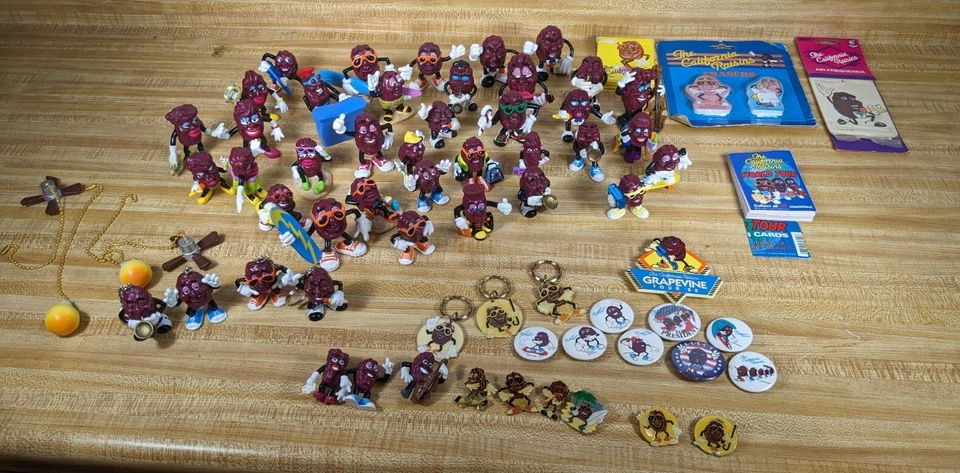 Lote de pasas de California prendedores de colección llaveros tarjetas coleccionables 1987-88 RARO Foto 4 de 4