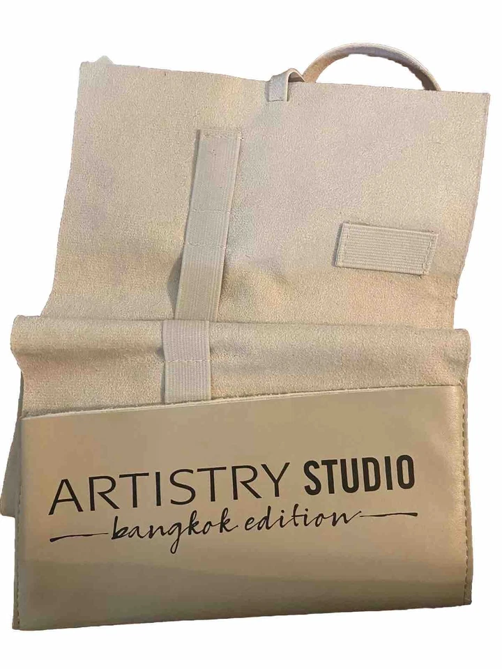Artistry Studio Bankok Edition Artist Tool Bag Beige Colorful Packable Foto 3 de 4