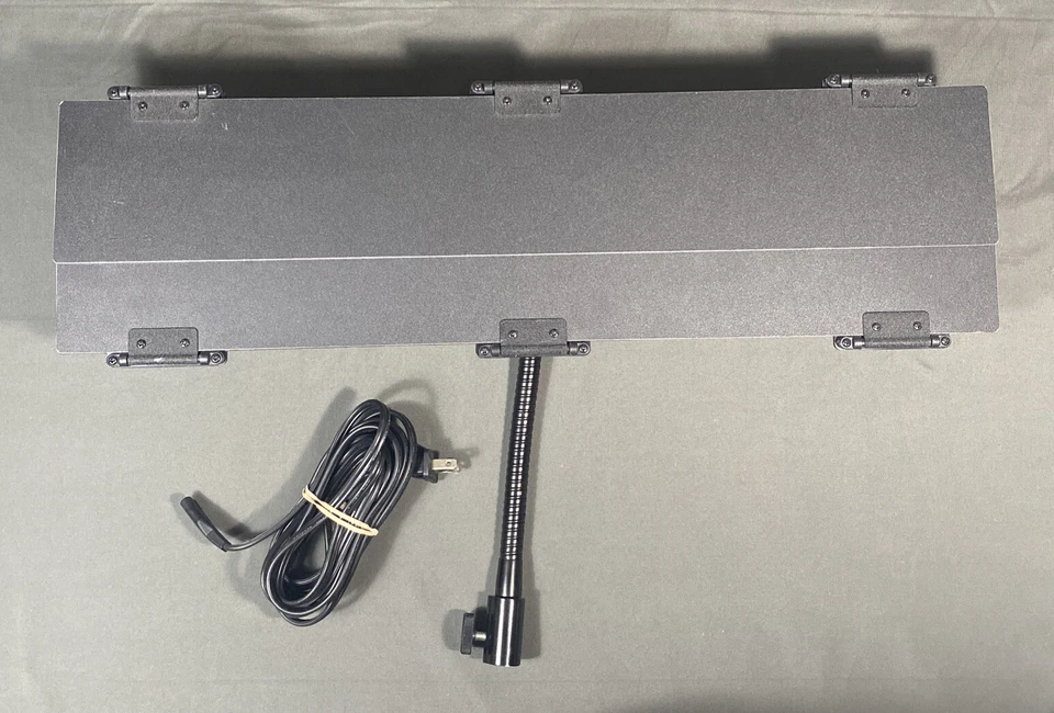 FloLight FL-110HM Fluorescent Studio Video Light Lamp With Bulbs No TriPod Works - Image 4 of 4