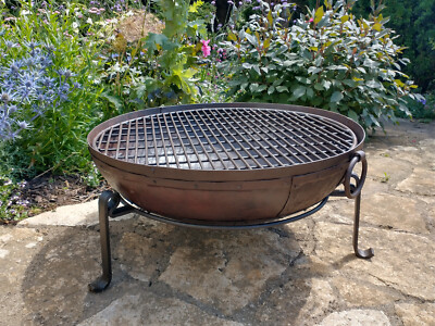 80cm Indische Feuerschale / Feuerstelle mit Ständer & Grill - Handgefertigtes Kadai BBQ  