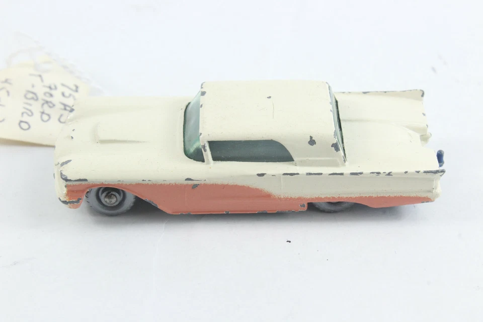 Matchbox Lesney Ford Thunderbird 75 a3 Dark Blue Base - Image 3 of 4