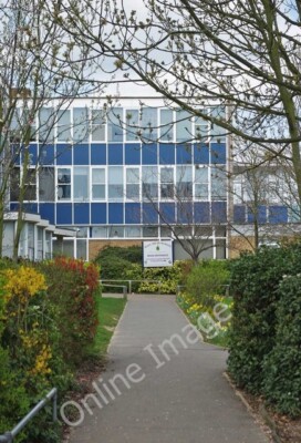 Foto 6x4 Hall Mead School Upminster Der Haupteingang zur Hall Mead School c2010