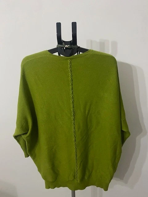 Ladies Stylish Designer Green Soft Jumper with Back Stitch Crossing and Necklace - Image 3 of 4