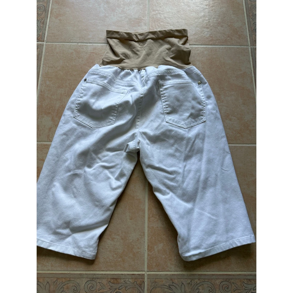 Celebrity Pink Maternity  capri  size M - Image 2 of 4