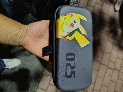 ○ Nintendo Switch ピカチュウイーブイエディションHAC-001 Nintendo Switch HAC-001 Pikachu & Eevee Edition with Pokémon