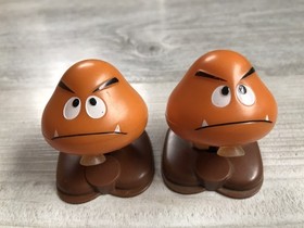 Vintage 1989 NES Nintendo Super Mario Bros Goomba 2" Action Figure