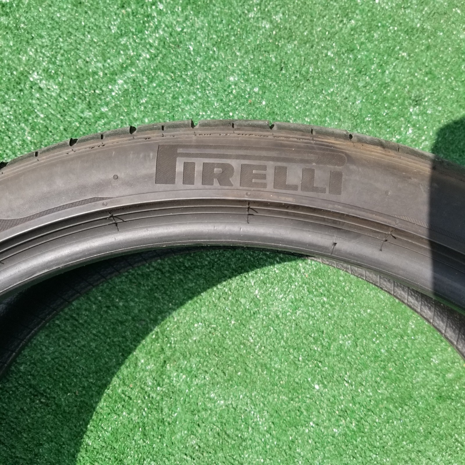 225/35R20 Pirelli P Zero PZ4 Tire MC McLaren Front 90Y 225/35ZR-20 60% Tread