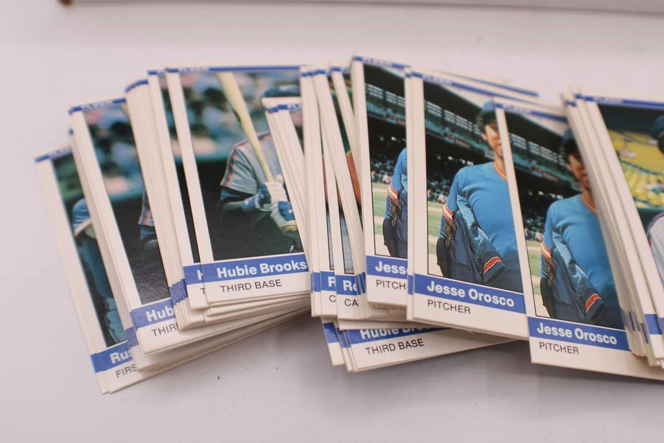 Fleer 棒球卡 1984 年交易收藏品套装运动队未计数 — 第 2/4 张图片